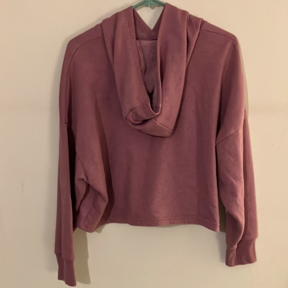 #77 Women’s Under Armour Purple Loose Taped Hoodie Pullover - Small - Picture 2 of 3